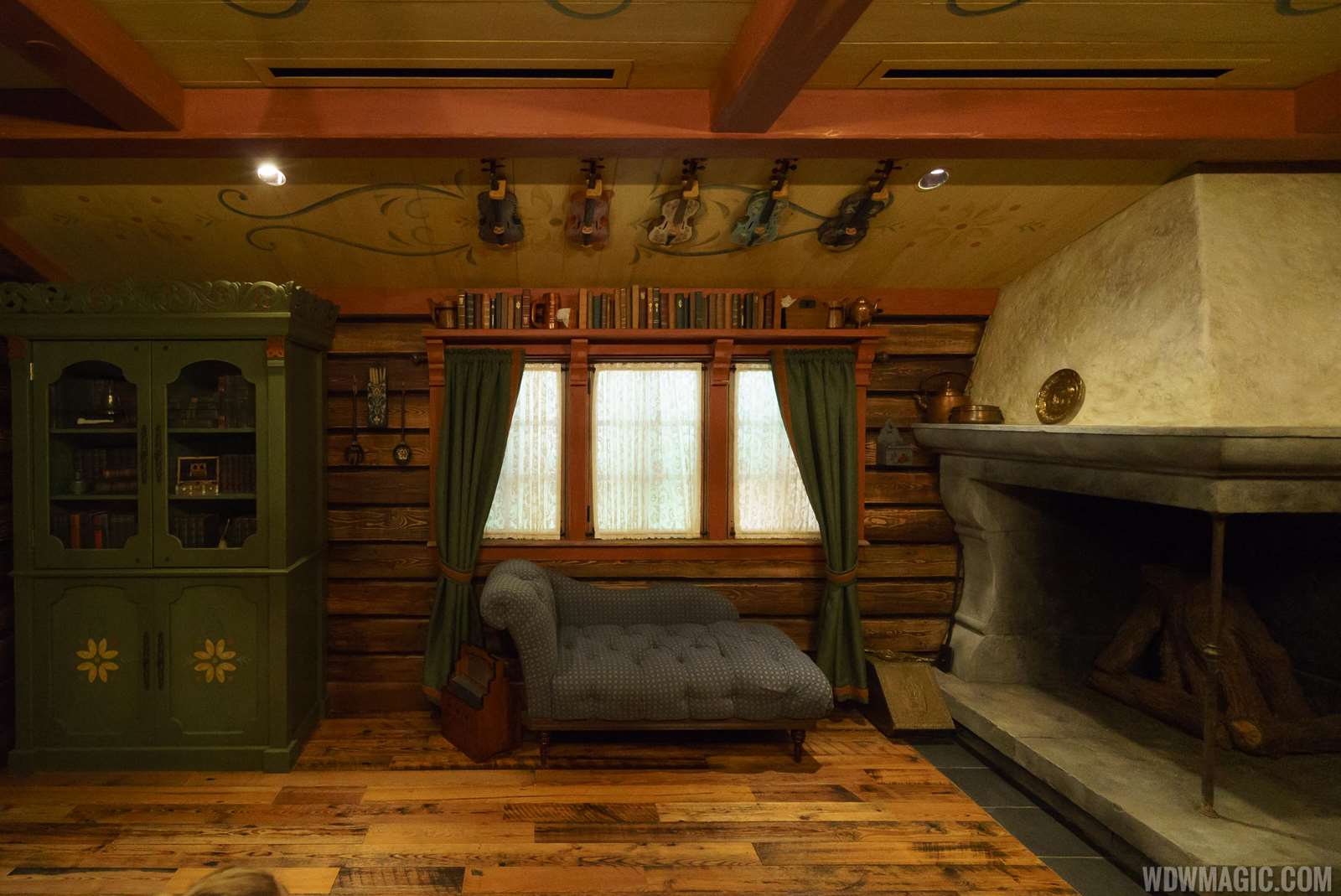 Photos take a tour through the royal sommerhus at epcot's norway ...