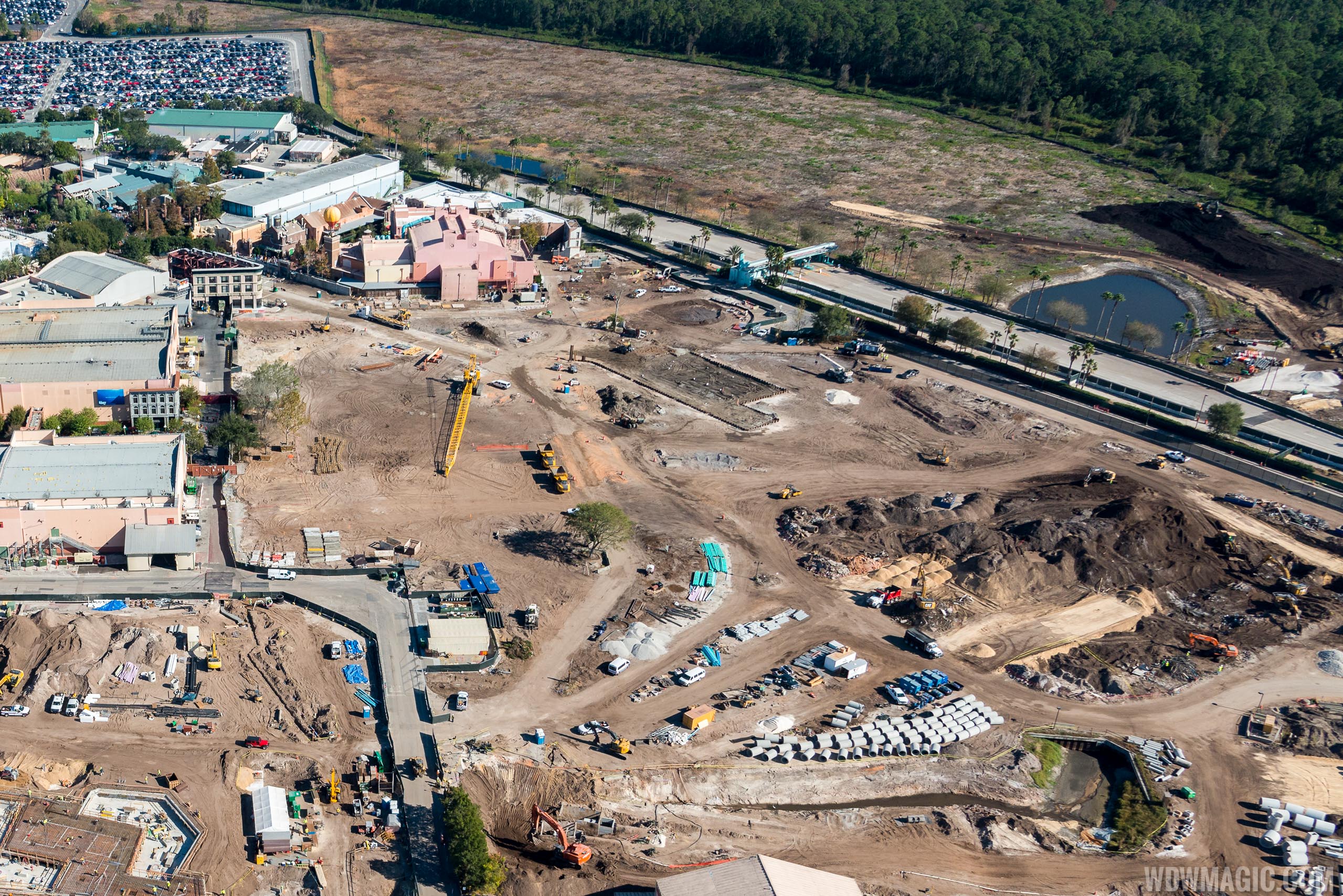 Star-Wars-Land_Full_29325.jpg