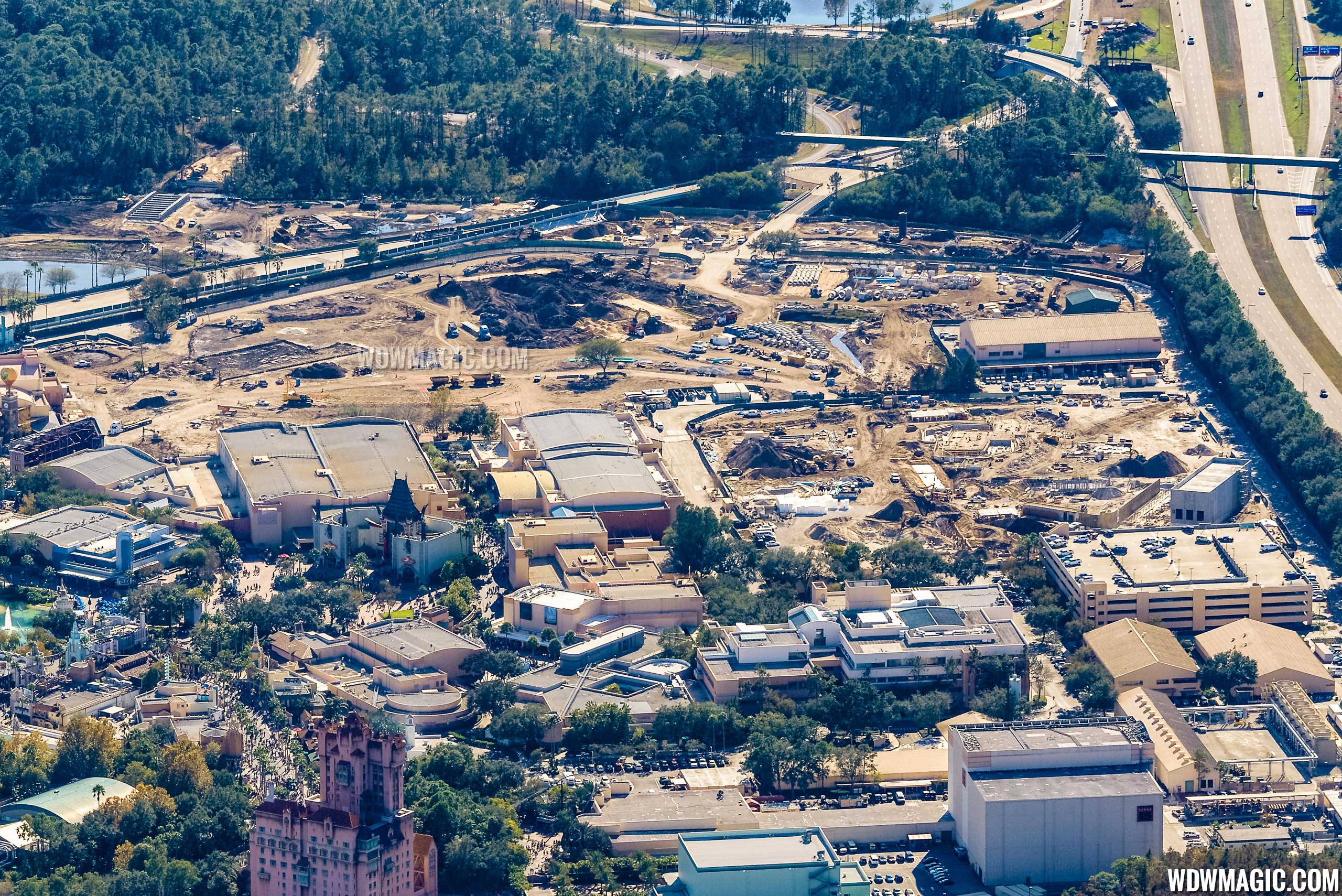 Star-Wars-Land_Full_29329.jpg