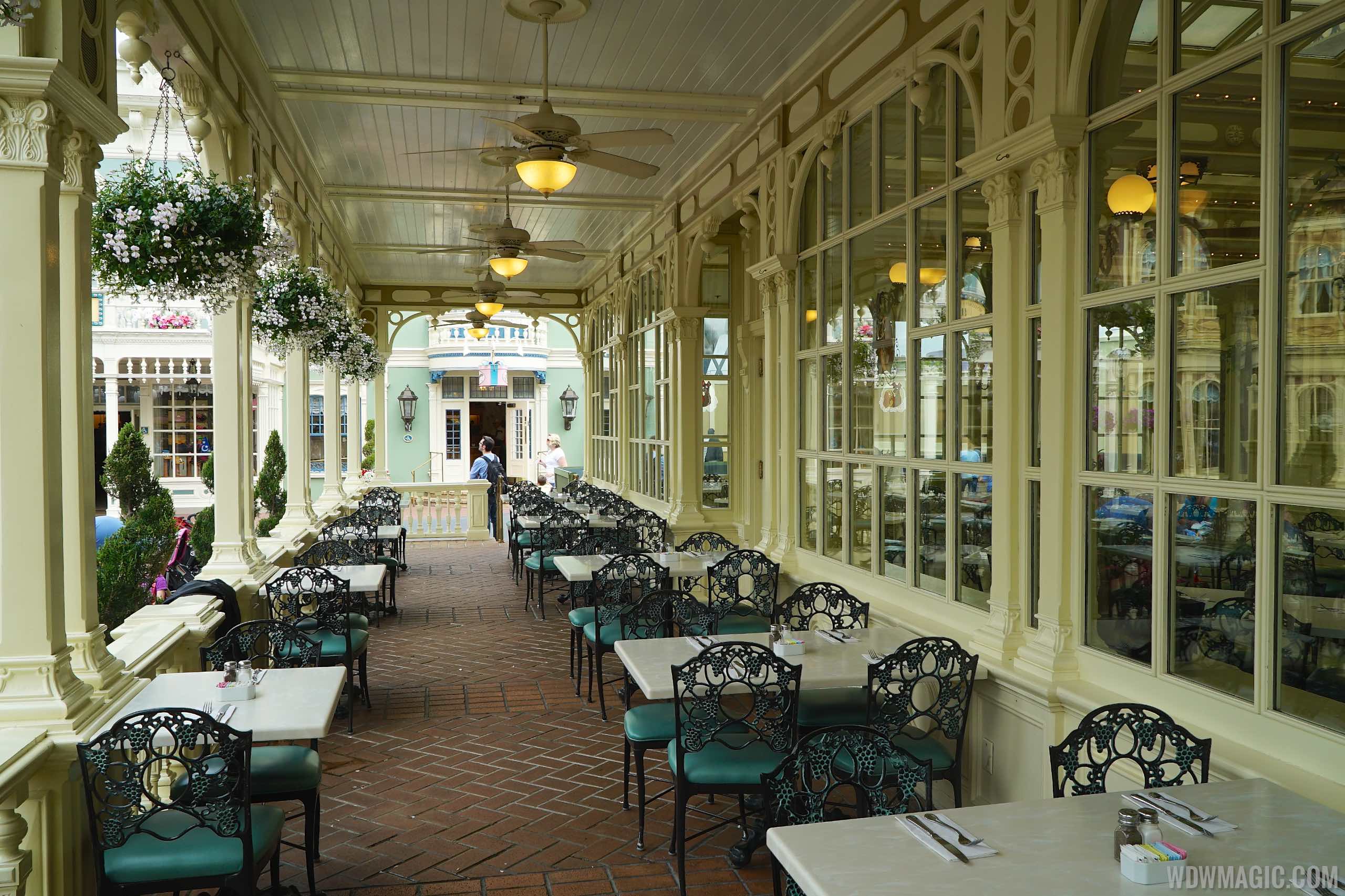 Tony's Town Square Restaurant