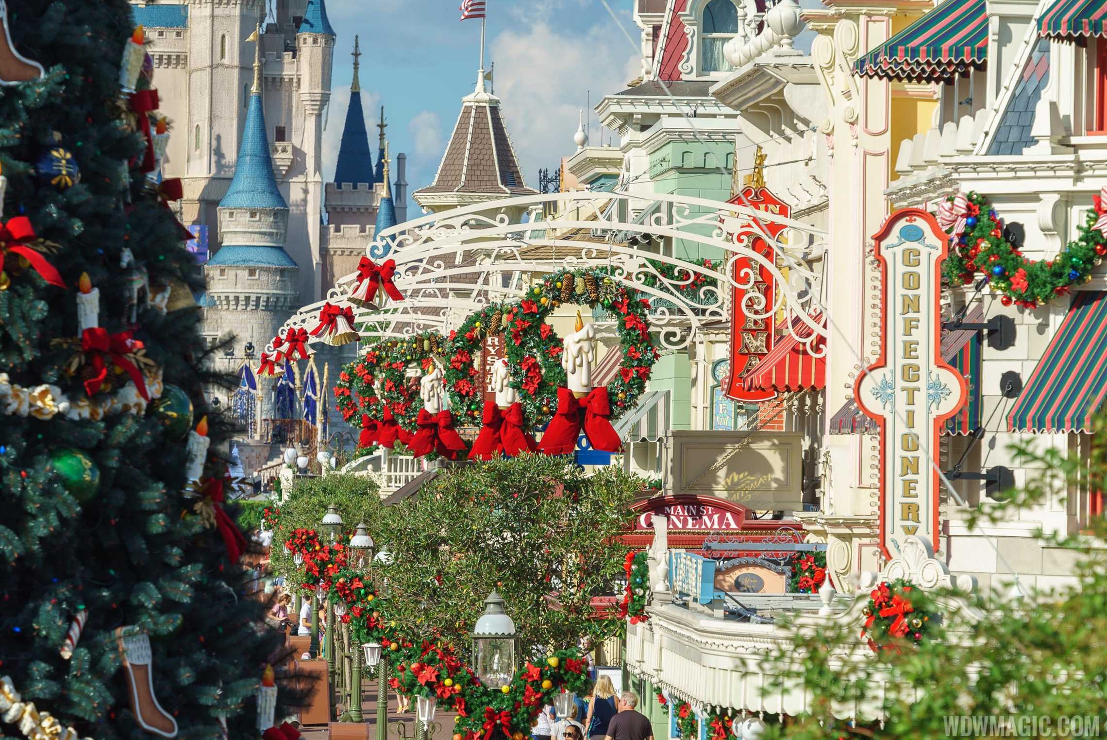 photos the magic kingdom s 2017 christmas holiday photos the magic kingdom s 2017 christmas holiday